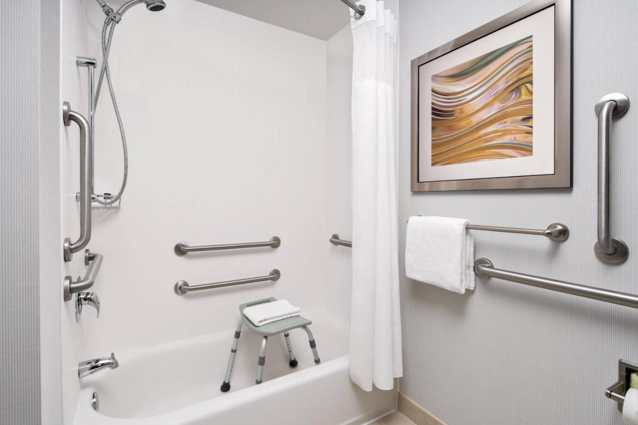 Courtyard By Marriott Raleigh North/Triangle Town Center Hotell Eksteriør bilde