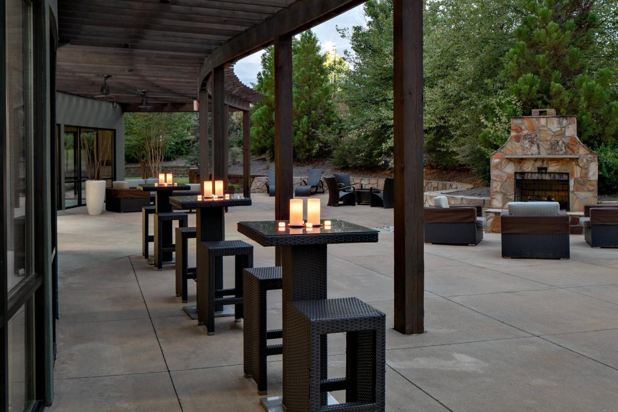 Courtyard By Marriott Raleigh North/Triangle Town Center Hotell Eksteriør bilde